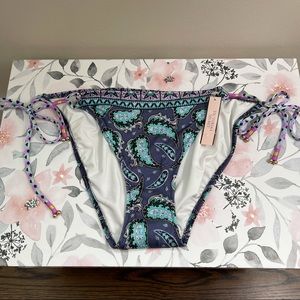 Victoria’s Secret Swim Bottom- Size: Medium